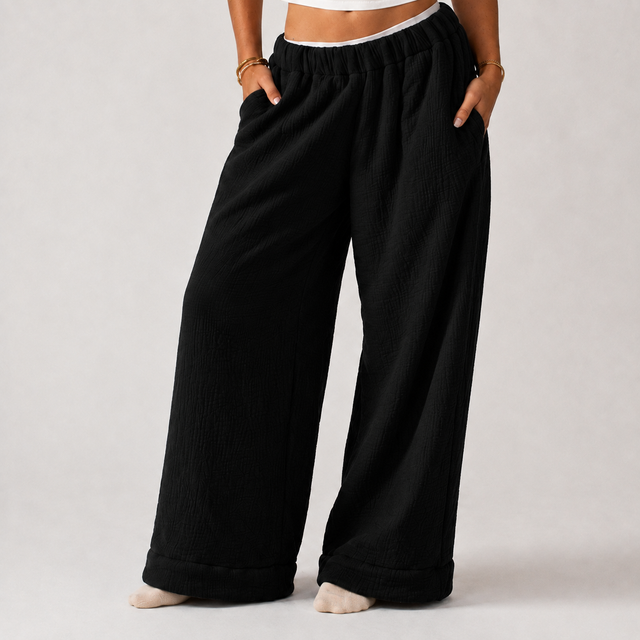 Low Rise fit in Midnight Black